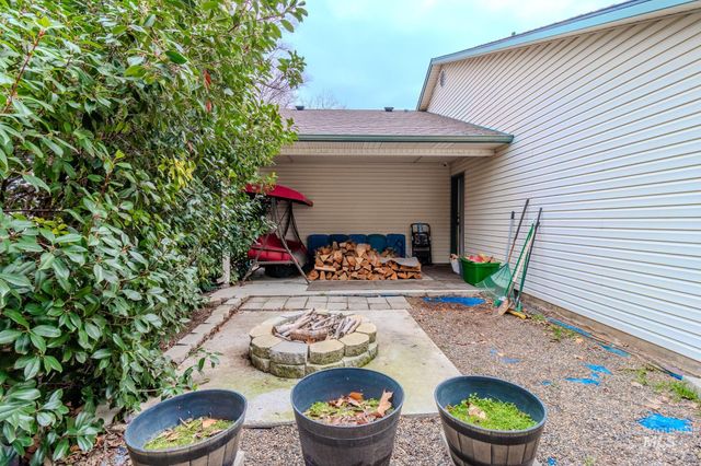 721 W Hazel St, Caldwell, ID 83605