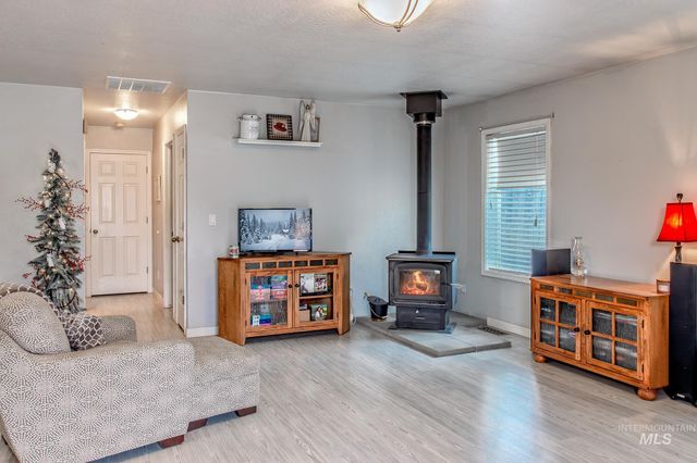 721 W Hazel St, Caldwell, ID 83605