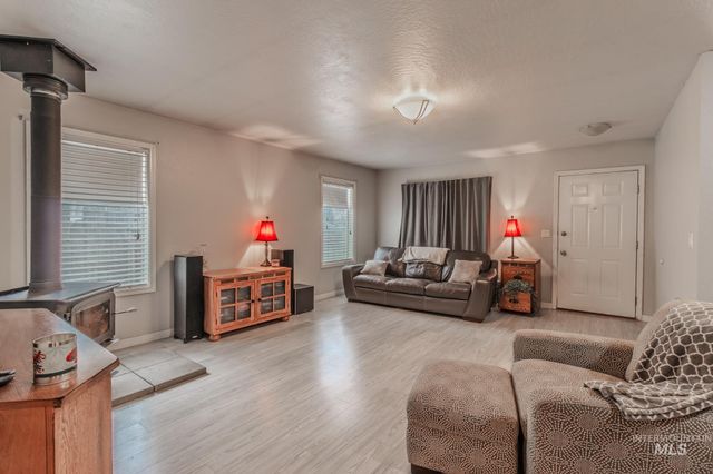 721 W Hazel St, Caldwell, ID 83605