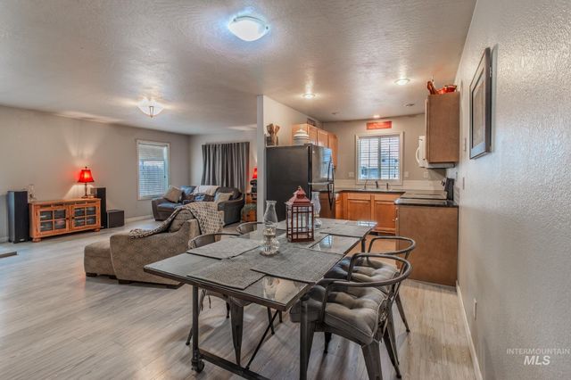 721 W Hazel St, Caldwell, ID 83605