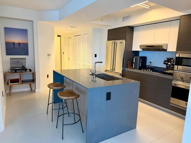 9821 E Bay Harbor Dr 801, Bay Harbor Islands, FL 33154