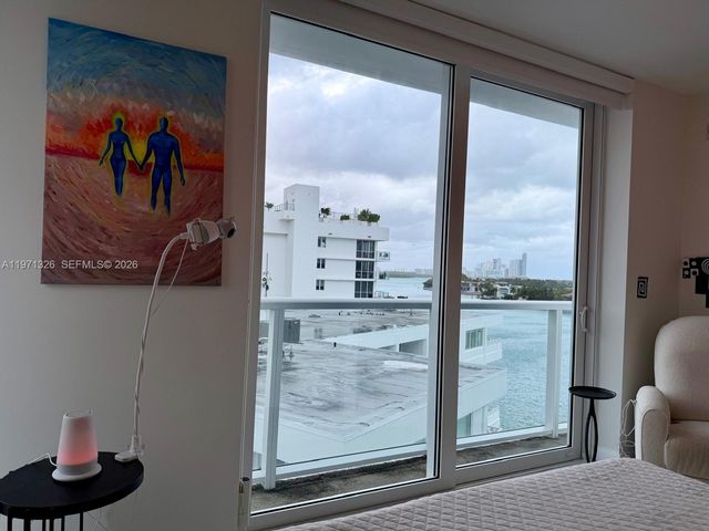 9821 E Bay Harbor Dr 801, Bay Harbor Islands, FL 33154