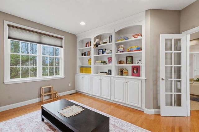 74 Canterbury Hill Road, Acton, MA 01720