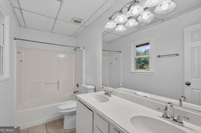 222 Gates Mill Drive, Lawrenceville, GA 30045