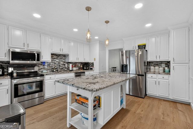 222 Gates Mill Drive, Lawrenceville, GA 30045
