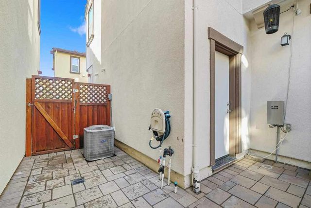 3198 Vittoria Loop, Dublin, CA 94568