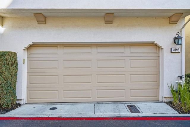 3198 Vittoria Loop, Dublin, CA 94568