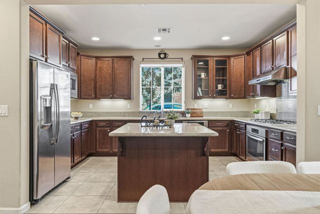 3198 Vittoria Loop, Dublin, CA 94568