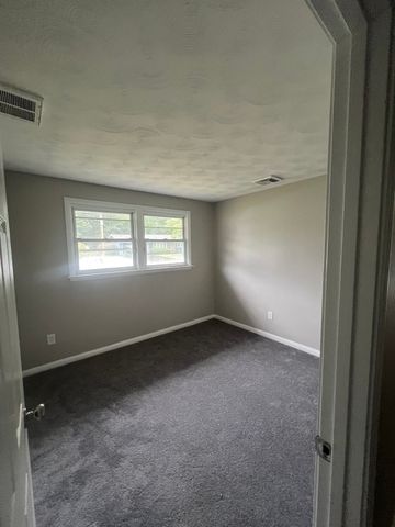 47 Mercedes Rd, Brockton, MA 02301