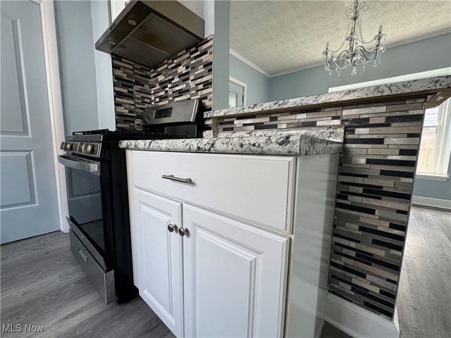 157 Henry Street, Akron, OH 44305