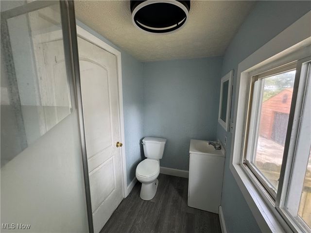 157 Henry Street, Akron, OH 44305