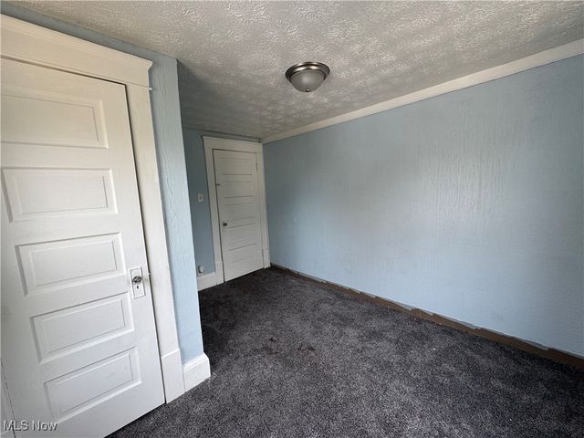 157 Henry Street, Akron, OH 44305