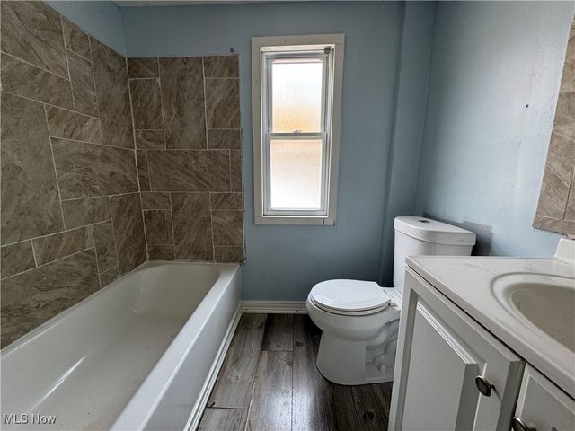 157 Henry Street, Akron, OH 44305