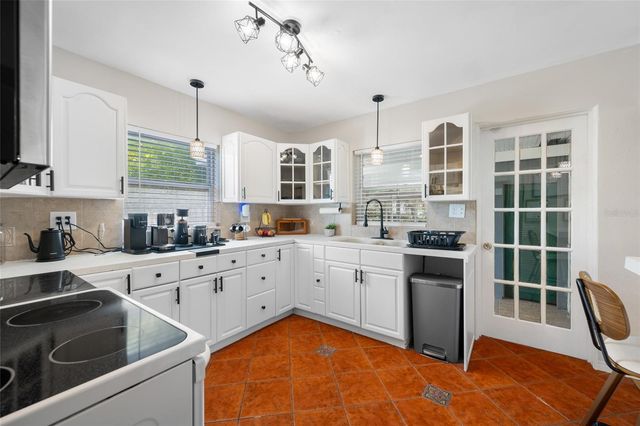 6219 HAMPTON DRIVE N, St Petersburg, FL 33710