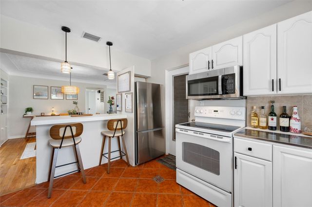 6219 HAMPTON DRIVE N, St Petersburg, FL 33710