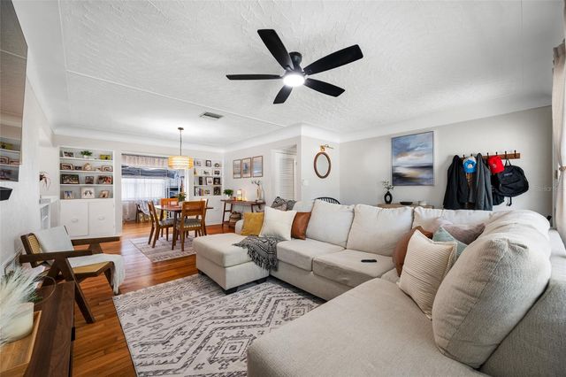6219 HAMPTON DRIVE N, St Petersburg, FL 33710