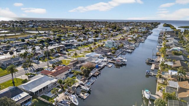 4113 FLORAMAR TERRACE, New Port Richey, FL 34652