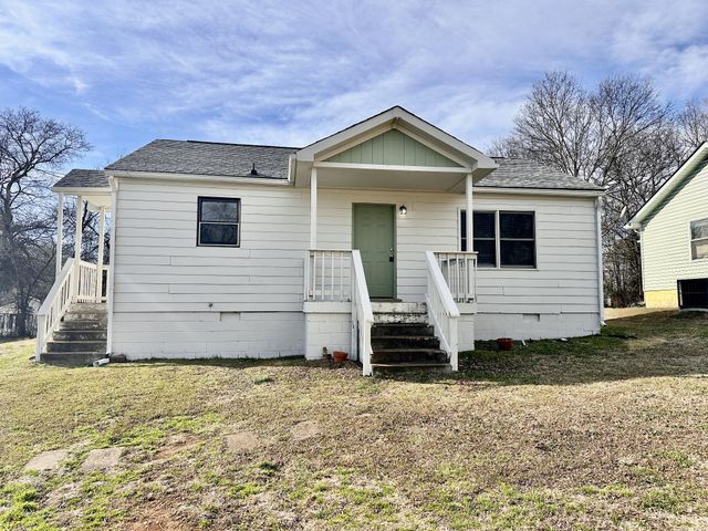 914 W Happy Hollow Dr, Clarksville, TN 37040