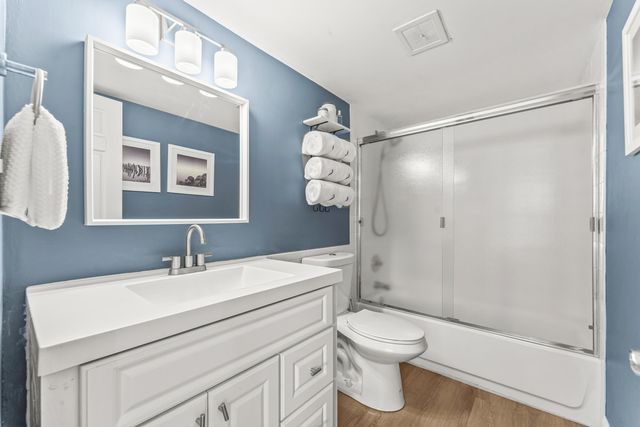 801 NE 18th Court Apt 111, Fort Lauderdale, FL 33305