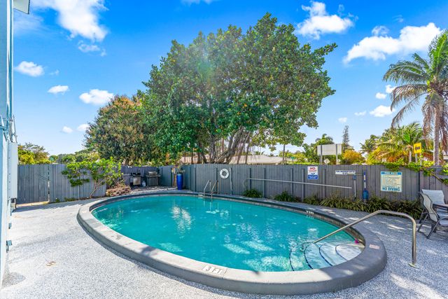 801 NE 18th Court Apt 111, Fort Lauderdale, FL 33305