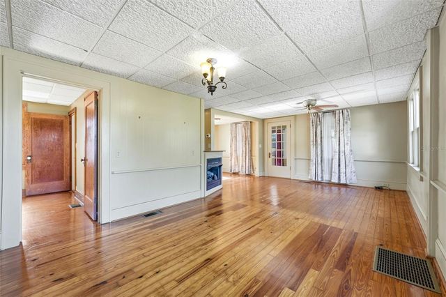 30930 COUNTY ROAD 437, Sorrento, FL 32776