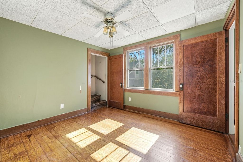 Image 30 of property listing at 30930 COUNTY ROAD 437, Sorrento, FL 32776