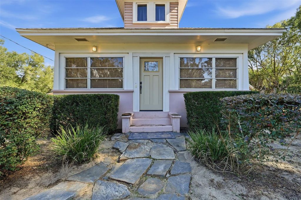 Image 4 of property listing at 30930 COUNTY ROAD 437, Sorrento, FL 32776