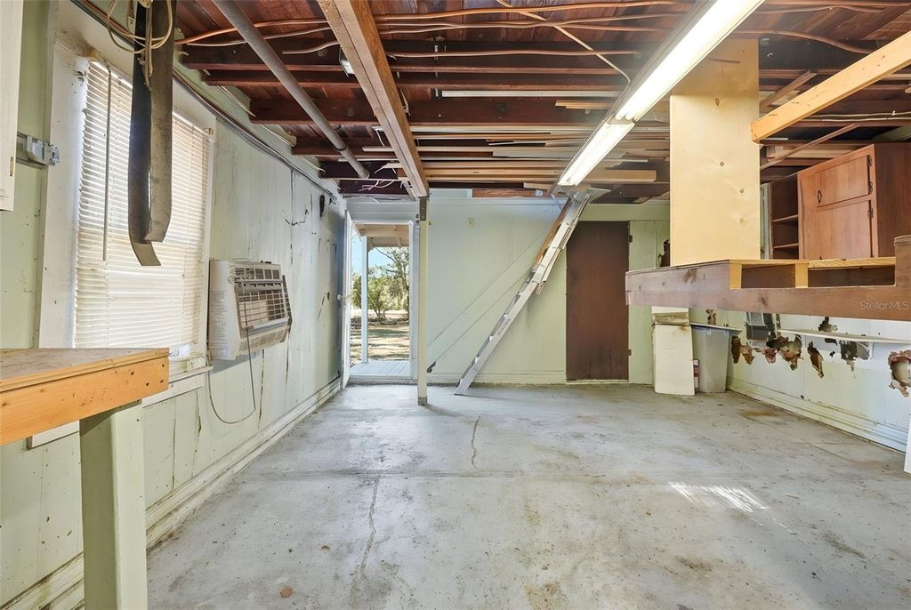 Image 53 of property listing at 30930 COUNTY ROAD 437, Sorrento, FL 32776