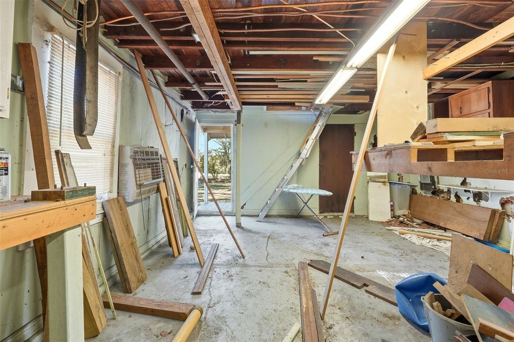 Image 54 of property listing at 30930 COUNTY ROAD 437, Sorrento, FL 32776