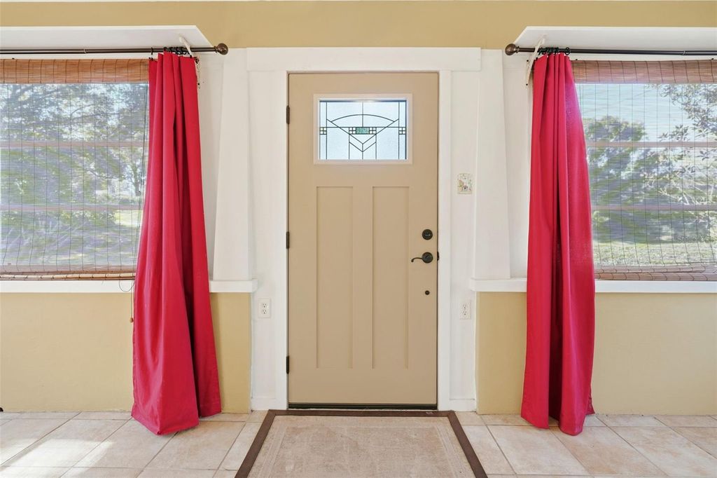 Image 7 of property listing at 30930 COUNTY ROAD 437, Sorrento, FL 32776