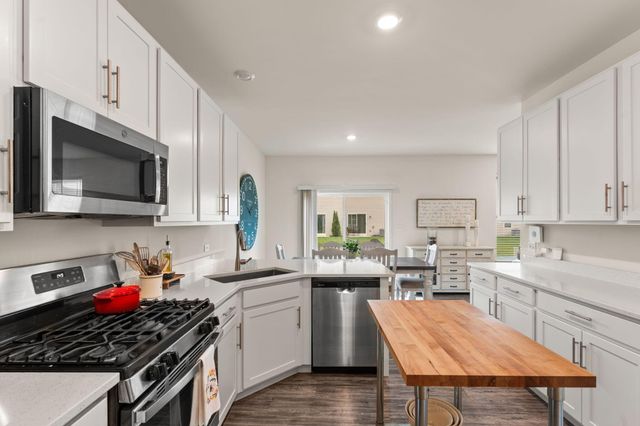 1835 E 110th Place, Crown Point, IN 46307