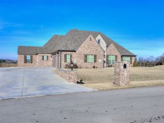 8515 E 107th Street N, Owasso, OK 74055