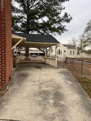 504 Campbell AVE, Franklin, VA 23851