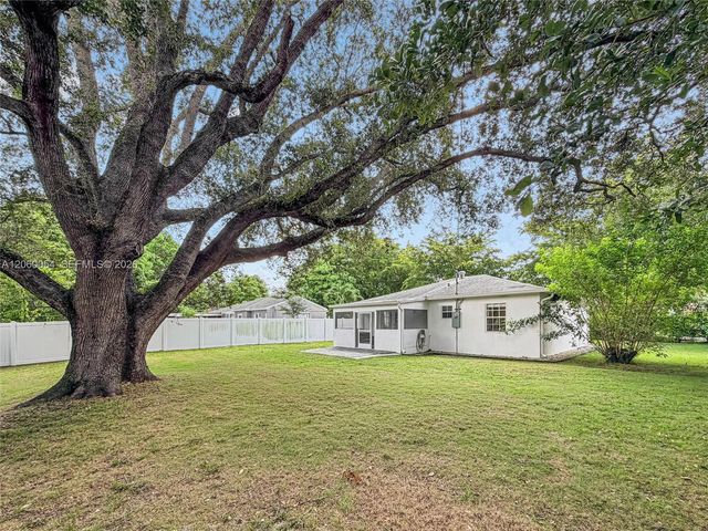 1471 NE 132nd Road, North Miami, FL 33161
