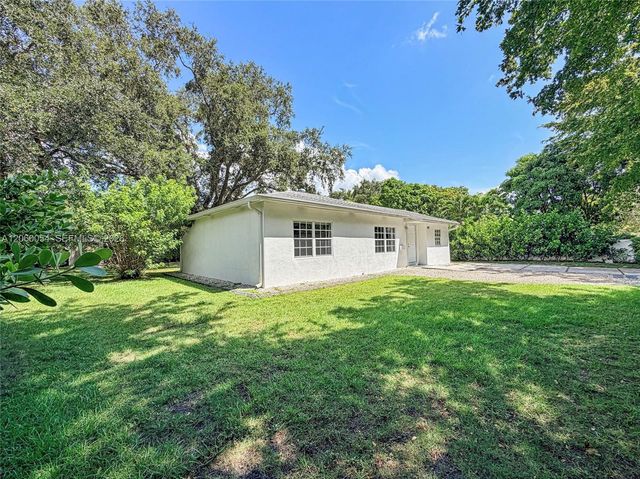1471 NE 132nd Road, North Miami, FL 33161