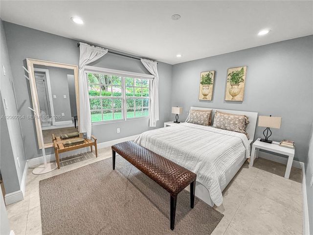 1471 NE 132nd Road, North Miami, FL 33161