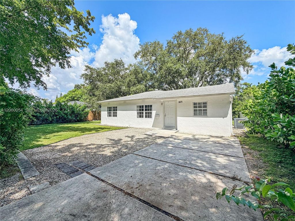 1471 NE 132nd Road, North Miami, FL 33161