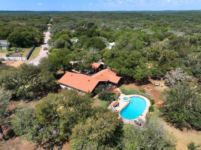 2300 Robin RD, Manchaca, TX 78652