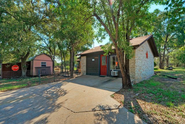 2300 Robin RD, Manchaca, TX 78652