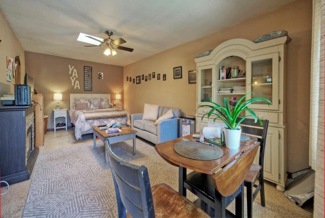 2300 Robin RD, Manchaca, TX 78652