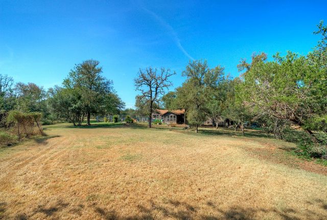 2300 Robin RD, Manchaca, TX 78652