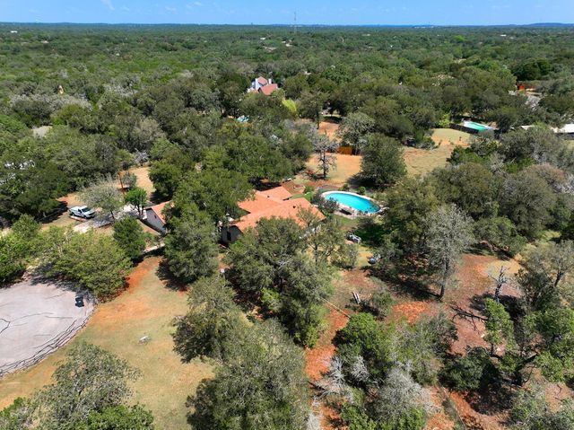 2300 Robin RD, Manchaca, TX 78652