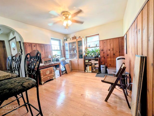 22515 Wildwood Road, Saint Clair Shores, MI 48081