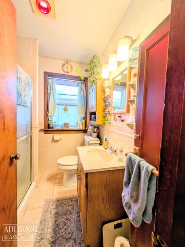 22515 Wildwood Road, Saint Clair Shores, MI 48081