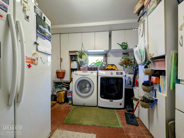 22515 Wildwood Road, Saint Clair Shores, MI 48081