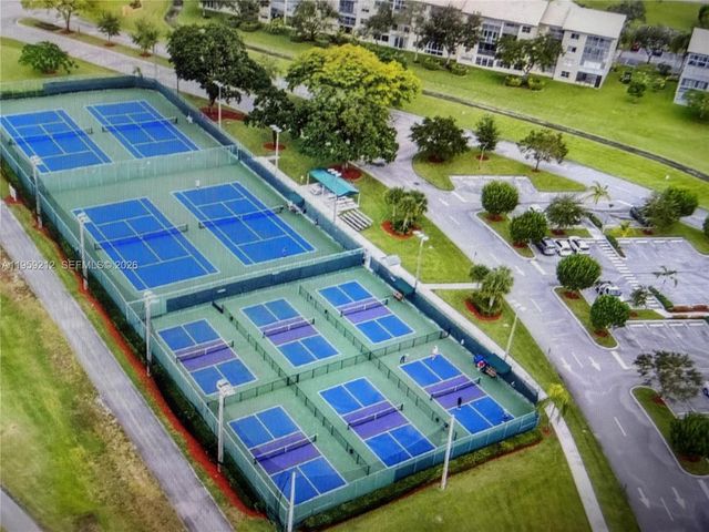 1100 SW 130th Ave 401H, Pembroke Pines, FL 33027