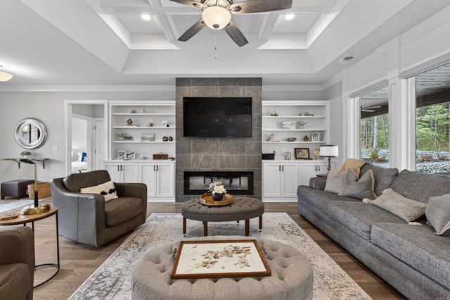 8 Siega Lane, Hot Springs Village, AR 71909