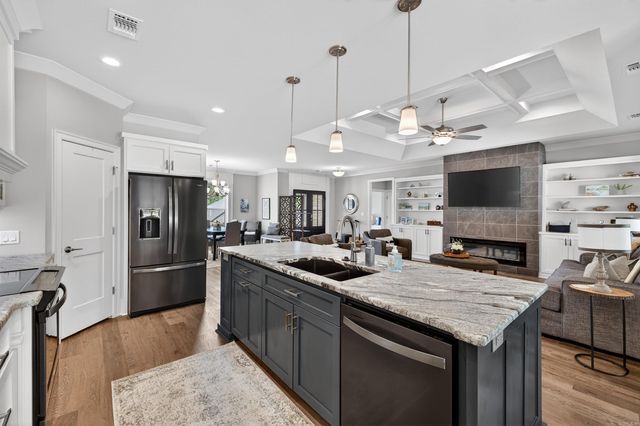 8 Siega Lane, Hot Springs Village, AR 71909