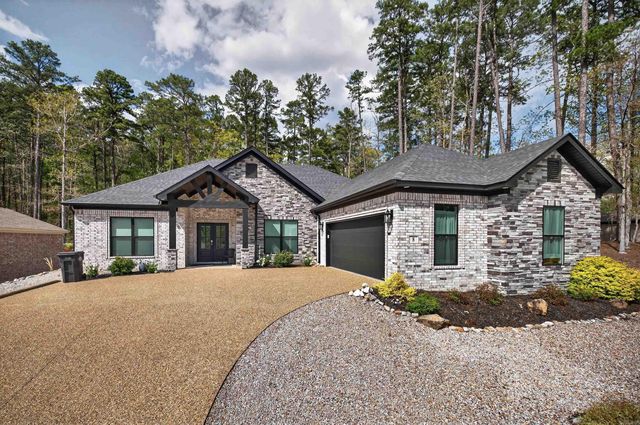 8 Siega Lane, Hot Springs Village, AR 71909