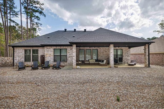 8 Siega Lane, Hot Springs Village, AR 71909